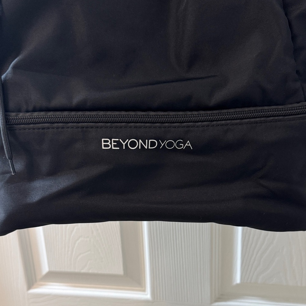 Beyond Yoga Black Convertible Drawstring Tote - Picture 2 of 10